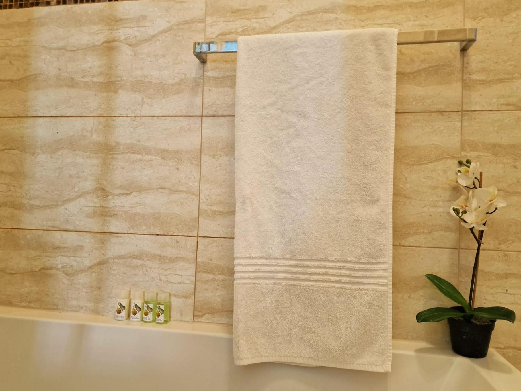Апартаменты Cozy Flat, 5 Minute Walk To Oxford Circus Лондон Экстерьер фото